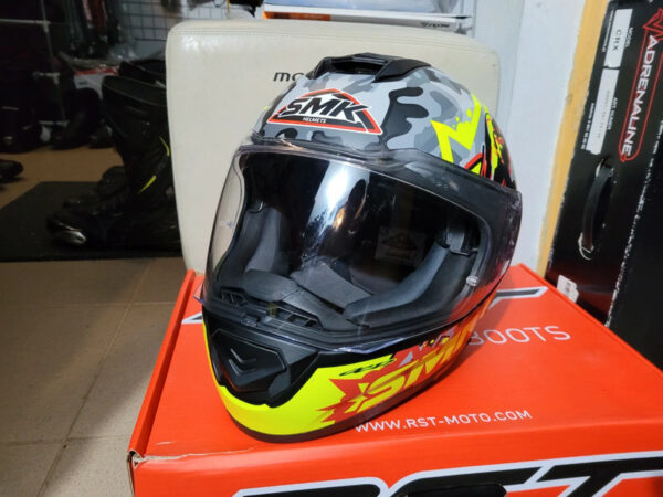 Kask motocyklowy SMK Fluo r M