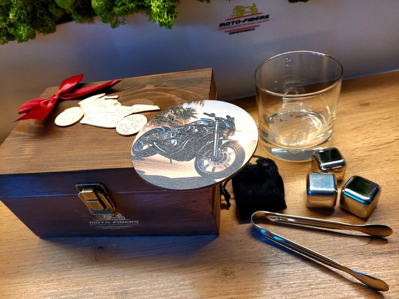 Zestaw do WHISKY dla Motocyklisty Na prezent skrzynka MOTOCYKL 10el. - obrazek 2